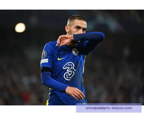 足球新豪门球员展现卓越风采，迎来强劲势头备受期待