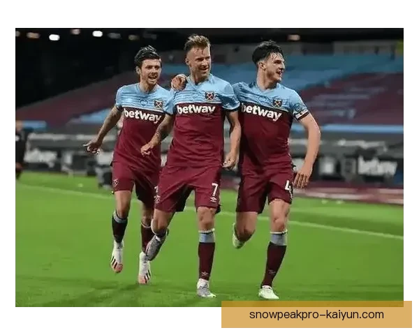 英超狼队传奇表现稳健，成为新赛季关注焦点